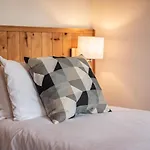 Appartement Biolay 2, Alpes Agency, Central Chamonix, Sleeps 4-6 *