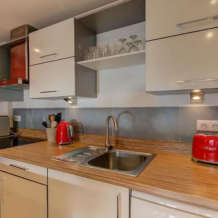 Biolay 2, Alpes Agency, Chamonix, Sleeps 4-6 *